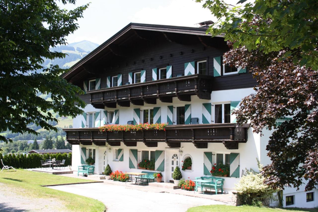 Das Christine Appartement Brixen im Thale Ngoại thất bức ảnh